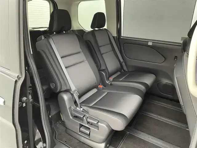 日産 セレナ e－パワー ハイウェイスター V 福井県 2020(令2)年 3.4万km ダイヤモンドブラック 純正ナビ/ＣＤ／ＤＶＤ／ＢＴ／ＨＤＭＩ／フルセグＴＶ/プロパイロット/全方位カメラ/両側パワースライドドア/ブラインドスポットモニター/ＨＯＬＤ付き電子パーキング/ハンズフリーオートスライドドア