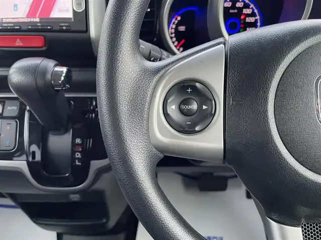 ホンダ Ｎ ＢＯＸ カスタム G SSパッケージ 宮城県 2015(平27)年 7.6万km スマートブラック (株)IDOMが運営する【じしゃロン仙台店】の自社ローン専用車両になりますこちらは現金またはオートローンご利用時の価格です。自社ローンご希望の方は別途その旨お申付け下さい/両側パワスラ/メモリナビ/ワンセグ/CD/DVD/バックカメラ/HIDヘッドライト