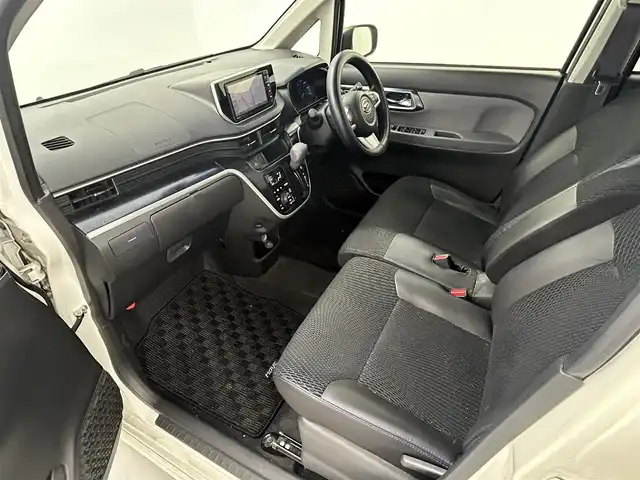 ダイハツ ムーヴ カスタム X ハイパー SAⅡ 福岡県 2016(平28)年 5.8万km パールホワイトⅢ 社外ナビCN-R02WD（ＣＤ・ＤＶＤ・フルセグ・ＢＴ）/バックカメラ　/ＥＴＣ　/後ろのみクリアランスソナー/スマートアシストII　/・衝突軽減ブレーキ　/・レーンキープアシスト　/・前後誤発進抑制機能/・先行車発進お知らせ機能/横滑り防止　/アイドリングストップ　/ハーフレザーシート　/純正フロアマット/純正１４インチAW/オートライト/LEDヘッドライト/フォグランプ/スマートキー/プッシュスタート/スペアキー1本/