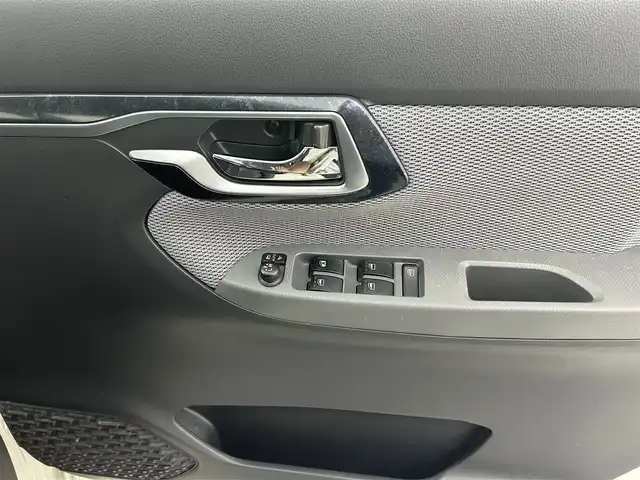 ダイハツ ムーヴ カスタム X ハイパー SAⅡ 福岡県 2016(平28)年 5.8万km パールホワイトⅢ 社外ナビCN-R02WD（ＣＤ・ＤＶＤ・フルセグ・ＢＴ）/バックカメラ　/ＥＴＣ　/後ろのみクリアランスソナー/スマートアシストII　/・衝突軽減ブレーキ　/・レーンキープアシスト　/・前後誤発進抑制機能/・先行車発進お知らせ機能/横滑り防止　/アイドリングストップ　/ハーフレザーシート　/純正フロアマット/純正１４インチAW/オートライト/LEDヘッドライト/フォグランプ/スマートキー/プッシュスタート/スペアキー1本/