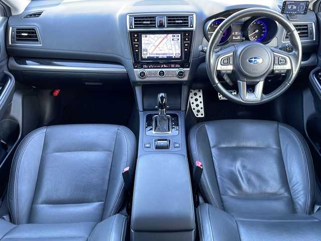 スバル アウトバック リミテッド 青森県 2015(平27)年 9.4万km クリスタルホワイトP 4WD/純正8インチナビ・フルセグTV/CD・DVD・Bluetooth・SD/バックカメラ/黒レザーシート/前席パワーシート/前後席シートヒーター/パワーバックドア/アイサイトver.3/アドバンスドセイフティパッケージ/衝突軽減ブレーキ/追従クルーズコントロール/アクティブレーンキープ/ハイビームアシスト/ブラインドスポットモニター/純正前方ドライブレコーダー/サイド・カーテンエアバッグ/ビルトインETC/パドルシフト/LEDヘッドライト/フォグランプ/リアフォグランプ/純正18インチアルミ/ルーフレール