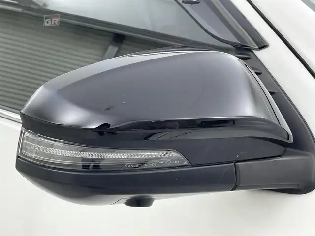 トヨタ ハイラックス Z GRスポーツ 茨城県 2023(令5)年 1.2万km スーパーホワイトⅡ 純正8型DAナビ/全周囲カメラ/社外フルセグ/ハードトノカバー/ベッドライナー/衝突被害軽減ブレーキ/車線逸脱抑制装置/レーダークルーズコントロール/クリアランスソナー/ETC/純正18インチAW/LEDヘッドライト/スマートキー