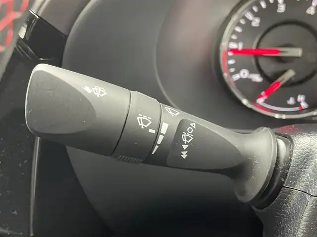 トヨタ ハイラックス Z GRスポーツ 茨城県 2023(令5)年 1.2万km スーパーホワイトⅡ 純正8型DAナビ/全周囲カメラ/社外フルセグ/ハードトノカバー/ベッドライナー/衝突被害軽減ブレーキ/車線逸脱抑制装置/レーダークルーズコントロール/クリアランスソナー/ETC/純正18インチAW/LEDヘッドライト/スマートキー