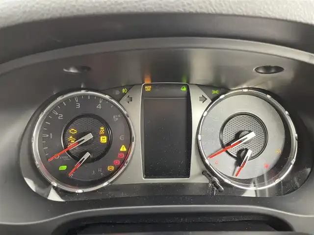 トヨタ ハイラックス Z GRスポーツ 茨城県 2023(令5)年 1.2万km スーパーホワイトⅡ 純正8型DAナビ/全周囲カメラ/社外フルセグ/ハードトノカバー/ベッドライナー/衝突被害軽減ブレーキ/車線逸脱抑制装置/レーダークルーズコントロール/クリアランスソナー/ETC/純正18インチAW/LEDヘッドライト/スマートキー