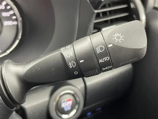 トヨタ ハイラックス Z GRスポーツ 茨城県 2023(令5)年 1.2万km スーパーホワイトⅡ 純正8型DAナビ/全周囲カメラ/社外フルセグ/ハードトノカバー/ベッドライナー/衝突被害軽減ブレーキ/車線逸脱抑制装置/レーダークルーズコントロール/クリアランスソナー/ETC/純正18インチAW/LEDヘッドライト/スマートキー
