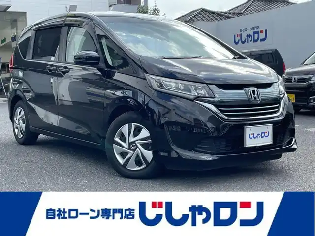 ホンダ フリード ハイブリット G 埼玉県 2018(平30)年 11.8万km プレミアムスパークルブラックパール (株)IDOMが運営する【じしゃロン鳩ヶ谷店】の自社ローン専用車両になりますこちらは現金またはオートローンご利用時の価格です。自社ローンご希望の方は別途その旨お申付け下さい/登録時117440km/後席キャプテンシート/純正メモリナビ(品番:AVIC-MRZ099)/・AM/FM・CD/DVD・BT・MSV(HDD)/バックカメラ/先行車発進お知らせ機能/ビルトインETC/クルーズコントロール/前方ドライブレコーダー(品番:DRY-ST1600)/両側スライドドア/・右側イージークローザードア/・左側パワースライドドア/後席ロールサンシェード/ウォークスルー/3列シート/フルフラットシート/純正フロアマット/社外シートカバー/オートライト/純正LEDヘッドライト/プッシュスタート/スマートキー/ドアバイザー/横滑り防止機能/ワイパーデアイサー