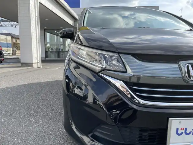 ホンダ フリード ハイブリット G 埼玉県 2018(平30)年 11.8万km プレミアムスパークルブラックパール (株)IDOMが運営する【じしゃロン鳩ヶ谷店】の自社ローン専用車両になりますこちらは現金またはオートローンご利用時の価格です。自社ローンご希望の方は別途その旨お申付け下さい/登録時117440km/後席キャプテンシート/純正メモリナビ(品番:AVIC-MRZ099)/・AM/FM・CD/DVD・BT・MSV(HDD)/バックカメラ/先行車発進お知らせ機能/ビルトインETC/クルーズコントロール/前方ドライブレコーダー(品番:DRY-ST1600)/両側スライドドア/・右側イージークローザードア/・左側パワースライドドア/後席ロールサンシェード/ウォークスルー/3列シート/フルフラットシート/純正フロアマット/社外シートカバー/オートライト/純正LEDヘッドライト/プッシュスタート/スマートキー/ドアバイザー/横滑り防止機能/ワイパーデアイサー
