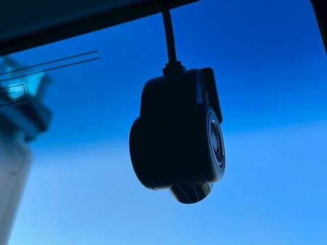 ダイハツ アトレー バン デッキバン 岩手県 2024(令6)年 1万km シャイニングホワイトパール 純正ナビ　Ｂｌｕｅｔｏｏｔｈ／ＣＤ／ＤＶＤ／フルセグＴＶ　/バックカメラ　/レーダークルーズコントロール　/アイドリングストップ　/前方ドラレコ　/４ＷＤ　/両側パワースライドドア　/横滑り防止措置　/ＡＡＣ　/ターボ