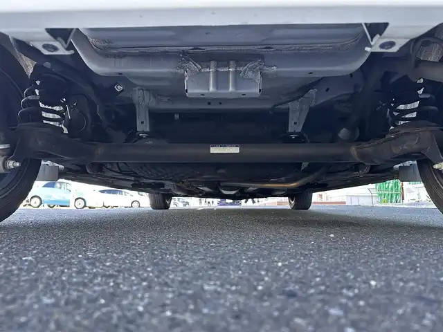 トヨタ ルーミー カスタムG 宮城県 2019(令1)年 5.8万km パールホワイトⅢ コンフォートパッケージ/・シートヒーター（運転席/助手席）/・シートバックテーブル（運転席/助手席）/＝＝＝/モデリスタリアスポイラー/スマートアシスト3/・衝突回避支援ブレーキ機能/・衝突警報機能/・車線逸脱警報機能/・誤発進抑制制御機能/・先行車発進お知らせ機能/・オートハイビーム/・コーナーセンサー/アルパイン9インチナビ（X9Z）/・CD/DVD/・Bluetooth/・フルセグTV/バックカメラ/ビルトインETC/両側パワースライドドア/革巻きステアリング/ステアリングスイッチ/クルーズコントロール/革調シートカバー/LEDヘッドランプ/フォグランプ/オートライト/スマートキー＆プッシュスタート/電動格納ミラー/純正14インチAW/純正ドアバイザー/純正フロアマット/Wエアバッグ