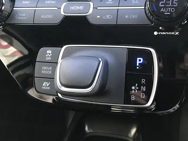 トヨタ アクア Z 富山県 2024(令6)年 0.6万km プラチナホワイトパールマイカ ワンオーナー/純正DA/ナビ/Bluetooth/全周囲カメラ/ドライブレコーダー/プリクラッシュセーフティ/レーンキープアシスト/クリアランスソナー/ブラインドスポットモニター/レーダークルーズコントロール/プッシュスタート/スマートキー/スペアキー１本/ステアリングスイッチ/LEDヘッドライト/オートライト/オートハイビーム/ETC