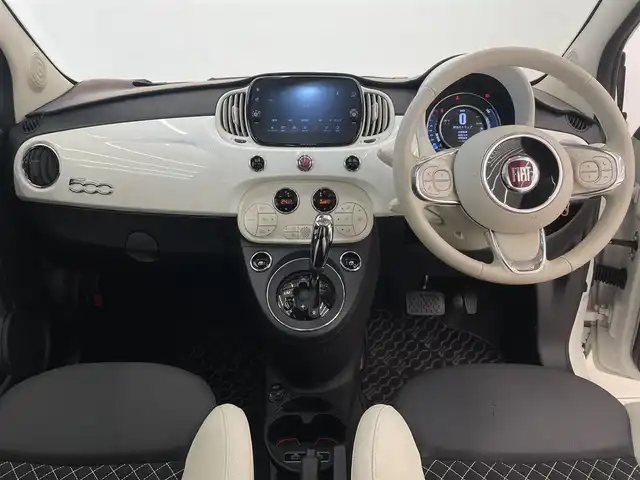 フィアット ５００ ツインエア ドルチェヴィータ 岡山県 2022(令4)年 3万km ビアンコ・ガーラ 純正ディスプレイオーディオ/社外デジタルインナーミラー　/ドラレコ　/オートA/C　/クルーズコントロール　/ガラスサンルーフ　/USB　/Bluetooth　/アップルカープレイ　/ステアリングリモコン　/キセノンヘッドライト　/フォグライト　/クローム装飾バンパー　/１５インチアルミ　/Dolcevita専用バッチ　/PDC　/ドアバイザー