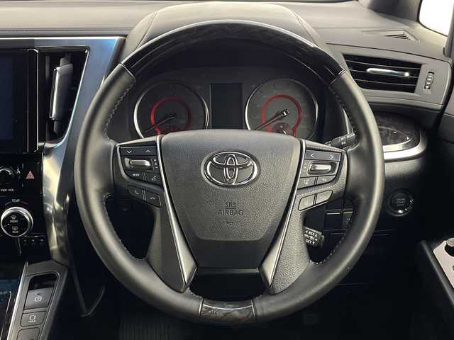 トヨタ アルファード S タイプゴールド 新潟県 2020(令2)年 6.4万km ブラック 純正ディスプレイオーディオ/(CD.DVD.Bluetooth)/バックカメラ/三眼LEDヘッドライト/トヨタセーフティセンス/・プリクラッシュセーフティ/・レーンキープアシスト/・レーダークルーズコントロール/・オートマチックハイビーム/革巻きステアリング/ステアリングリモコン/両側パワースライドドア/前後ドライブレコーダー/パワーバックドア/ビルトインETC/コーナーセンサー/プッシュスタート/スマートキー×2/純正フロアマット