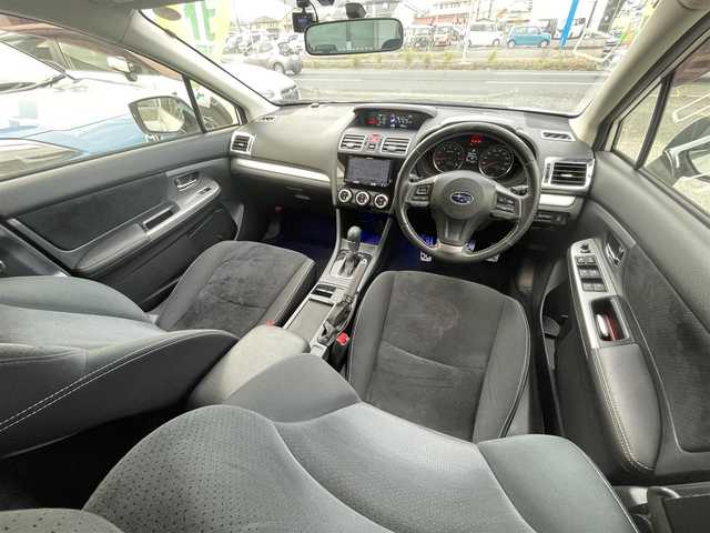 スバル インプレッサ Ｇ４ 2．0i プラウドED 茨城県 2016(平28)年 8.5万km クリスタルホワイトP (株)IDOMが運営する【じしゃロン水戸店】の自社ローン専用車両になりますこちらは現金またはオートローンご利用時の価格です。自社ローンご希望の方は別途その旨お申付け下さい/carrozzeriaナビ/フルセグTV/DVD/CD/BTオーディオ/バックカメラ/クルーズコントロール/前席パワーシート/ドライブレコーダー/アイドリングストップ/プッシュスタート/スマートキー/ETC/純正16インチAW/キセノンヘッドライト/オートライト/保証書/取説/スペアキー