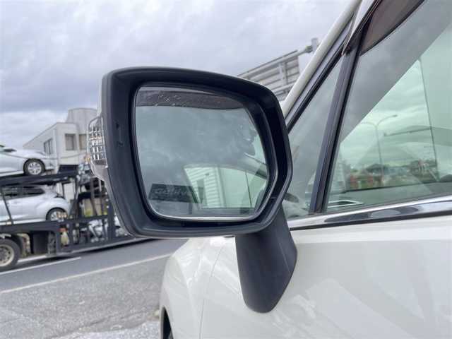 スバル インプレッサ Ｇ４ 2．0i プラウドED 茨城県 2016(平28)年 8.5万km クリスタルホワイトP (株)IDOMが運営する【じしゃロン水戸店】の自社ローン専用車両になりますこちらは現金またはオートローンご利用時の価格です。自社ローンご希望の方は別途その旨お申付け下さい/carrozzeriaナビ/フルセグTV/DVD/CD/BTオーディオ/バックカメラ/クルーズコントロール/前席パワーシート/ドライブレコーダー/アイドリングストップ/プッシュスタート/スマートキー/ETC/純正16インチAW/キセノンヘッドライト/オートライト/保証書/取説/スペアキー