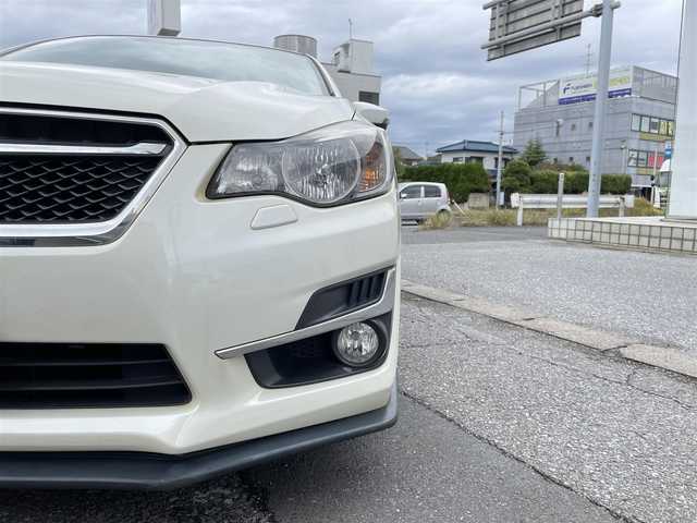 スバル インプレッサ Ｇ４ 2．0i プラウドED 茨城県 2016(平28)年 8.5万km クリスタルホワイトP (株)IDOMが運営する【じしゃロン水戸店】の自社ローン専用車両になりますこちらは現金またはオートローンご利用時の価格です。自社ローンご希望の方は別途その旨お申付け下さい/carrozzeriaナビ/フルセグTV/DVD/CD/BTオーディオ/バックカメラ/クルーズコントロール/前席パワーシート/ドライブレコーダー/アイドリングストップ/プッシュスタート/スマートキー/ETC/純正16インチAW/キセノンヘッドライト/オートライト/保証書/取説/スペアキー