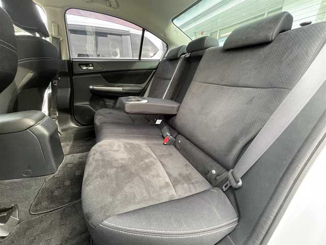 スバル インプレッサ Ｇ４ 2．0i プラウドED 茨城県 2016(平28)年 8.5万km クリスタルホワイトP (株)IDOMが運営する【じしゃロン水戸店】の自社ローン専用車両になりますこちらは現金またはオートローンご利用時の価格です。自社ローンご希望の方は別途その旨お申付け下さい/carrozzeriaナビ/フルセグTV/DVD/CD/BTオーディオ/バックカメラ/クルーズコントロール/前席パワーシート/ドライブレコーダー/アイドリングストップ/プッシュスタート/スマートキー/ETC/純正16インチAW/キセノンヘッドライト/オートライト/保証書/取説/スペアキー