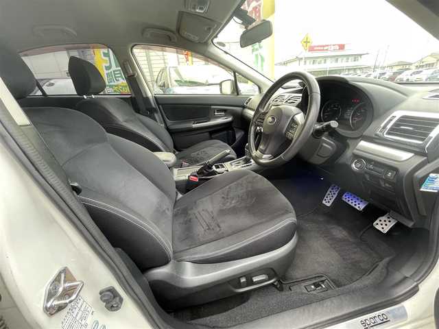 スバル インプレッサ Ｇ４ 2．0i プラウドED 茨城県 2016(平28)年 8.5万km クリスタルホワイトP (株)IDOMが運営する【じしゃロン水戸店】の自社ローン専用車両になりますこちらは現金またはオートローンご利用時の価格です。自社ローンご希望の方は別途その旨お申付け下さい/carrozzeriaナビ/フルセグTV/DVD/CD/BTオーディオ/バックカメラ/クルーズコントロール/前席パワーシート/ドライブレコーダー/アイドリングストップ/プッシュスタート/スマートキー/ETC/純正16インチAW/キセノンヘッドライト/オートライト/保証書/取説/スペアキー