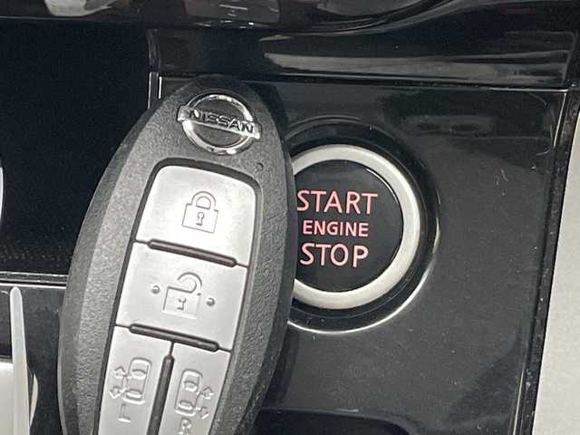 日産 セレナ ハイウェイスター プロパイロットED 愛知県 2017(平29)年 6.9万km ブリリアントホワイトパール プロパイロット/純正9型ナビ/両側パワースライドドア/クルーズコントロール/CD DVD/Bluetooth/フルセグ/バックカメラ/コーナーセンサー/純正アルミホイール/ETC/LEDヘッドライト/レーンキープアシスト/スマートキー/プッシュスタート