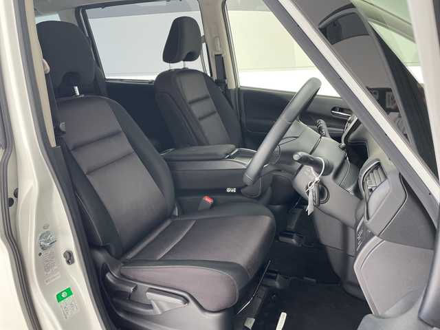 日産 セレナ ハイウェイスター プロパイロットED 愛知県 2017(平29)年 6.9万km ブリリアントホワイトパール プロパイロット/純正9型ナビ/両側パワースライドドア/クルーズコントロール/CD DVD/Bluetooth/フルセグ/バックカメラ/コーナーセンサー/純正アルミホイール/ETC/LEDヘッドライト/レーンキープアシスト/スマートキー/プッシュスタート