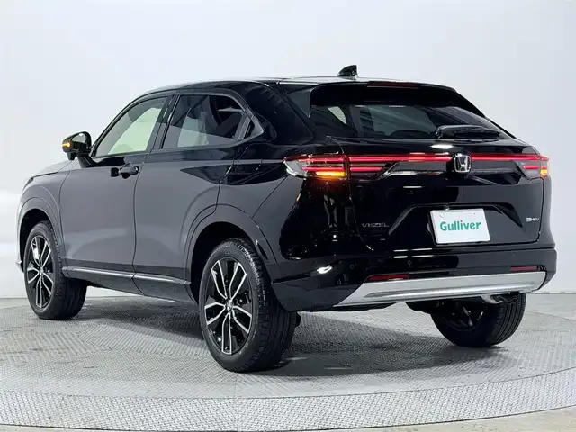 ホンダ ヴェゼル ハイブリッド e:HEV Z 大阪府 2025(令7)年 0.1千km クリスタルブラックパール 登録済未使用　純正ナビ　フルセグＴＶ　衝突軽減Ｂ　レーンアシスト　ＢＳＭ　レーダークルーズＣ　バックカメラ　ＥＴＣ　電動リアゲート　コーナーセンサー　ハンドルヒーター　シートヒーター　ハーフレザー