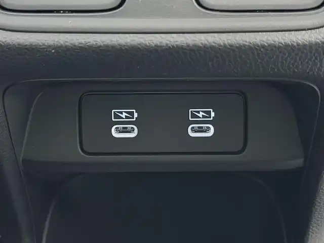 ホンダ ヴェゼル ハイブリッド e:HEV Z 大阪府 2025(令7)年 0.1千km クリスタルブラックパール 登録済未使用　純正ナビ　フルセグＴＶ　衝突軽減Ｂ　レーンアシスト　ＢＳＭ　レーダークルーズＣ　バックカメラ　ＥＴＣ　電動リアゲート　コーナーセンサー　ハンドルヒーター　シートヒーター　ハーフレザー