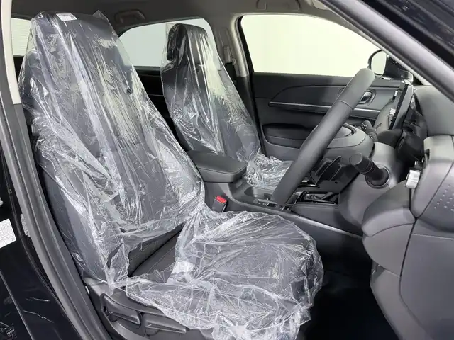 ホンダ ヴェゼル ハイブリッド e:HEV Z 大阪府 2025(令7)年 0.1千km クリスタルブラックパール 登録済未使用　純正ナビ　フルセグＴＶ　衝突軽減Ｂ　レーンアシスト　ＢＳＭ　レーダークルーズＣ　バックカメラ　ＥＴＣ　電動リアゲート　コーナーセンサー　ハンドルヒーター　シートヒーター　ハーフレザー