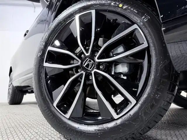ホンダ ヴェゼル ハイブリッド e:HEV Z 大阪府 2025(令7)年 0.1千km クリスタルブラックパール 登録済未使用　純正ナビ　フルセグＴＶ　衝突軽減Ｂ　レーンアシスト　ＢＳＭ　レーダークルーズＣ　バックカメラ　ＥＴＣ　電動リアゲート　コーナーセンサー　ハンドルヒーター　シートヒーター　ハーフレザー