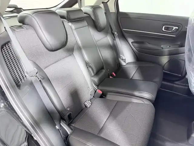 ホンダ ヴェゼル ハイブリッド e:HEV Z 大阪府 2025(令7)年 0.1千km クリスタルブラックパール 登録済未使用　純正ナビ　フルセグＴＶ　衝突軽減Ｂ　レーンアシスト　ＢＳＭ　レーダークルーズＣ　バックカメラ　ＥＴＣ　電動リアゲート　コーナーセンサー　ハンドルヒーター　シートヒーター　ハーフレザー