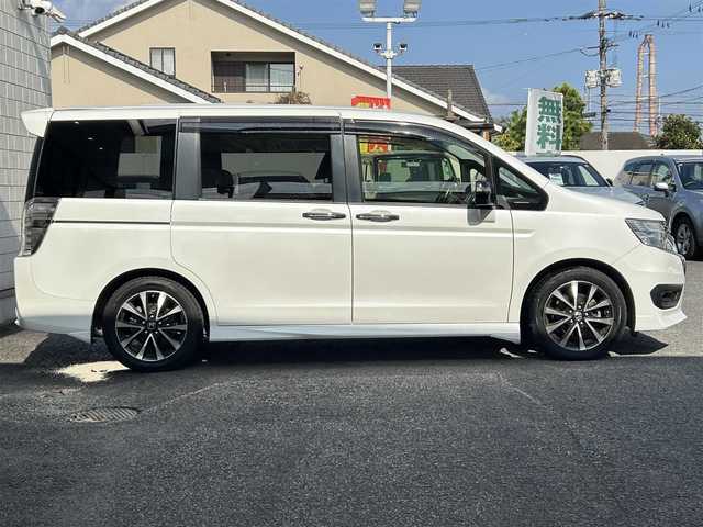 ホンダ ステップワゴン スパーダ Z クールスピリット 大分県 2014(平26)年 7.3万km ホワイトオーキッドパール ・ハーフレザーシート　プライムスムースファブリック/・純正ナビ/　ワンセグテレビ/　DVD/　Bluetooth/　SD/　ラジオ/・両側パワースライドドア/・3列目床下格納シート/・アイドリングストップ/・エコアシスト/・ETC/・パドルシフト/・ステアリングスイッチ/・横滑り制御システム/・ウィンカーミラー/・革巻きステアリング/・革巻きセレクトレバー/・社外フォグランプ/・純正17インチアルミホイル/・プライバシーガラス/・ドアバイザー/・保証書/・スペアキー１本