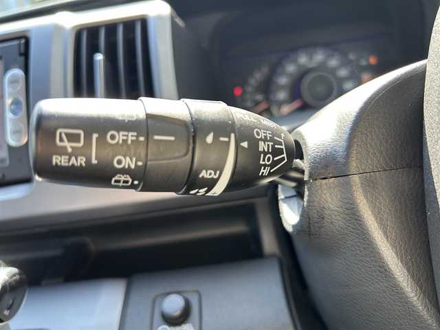 ホンダ ステップワゴン スパーダ Z クールスピリット 大分県 2014(平26)年 7.3万km ホワイトオーキッドパール ・ハーフレザーシート　プライムスムースファブリック/・純正ナビ/　ワンセグテレビ/　DVD/　Bluetooth/　SD/　ラジオ/・両側パワースライドドア/・3列目床下格納シート/・アイドリングストップ/・エコアシスト/・ETC/・パドルシフト/・ステアリングスイッチ/・横滑り制御システム/・ウィンカーミラー/・革巻きステアリング/・革巻きセレクトレバー/・社外フォグランプ/・純正17インチアルミホイル/・プライバシーガラス/・ドアバイザー/・保証書/・スペアキー１本