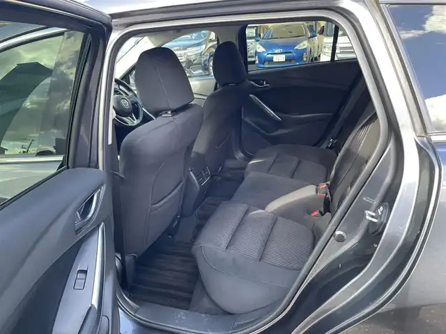 マツダ アテンザ ワゴン XD 新潟県 2013(平25)年 9.9万km メテオグレーマイカ (株)IDOMが運営する【じしゃロン新潟店】の自社ローン専用車両になります。/こちらは現金またはオートローンご利用時の価格です。自社ローンご希望の方は別途その旨お申付け下さい/プッシュスタート/クルーズコントロール/バックカメラ/純正ナビ/ワンセグテレビ(走行時視聴可能)/Bluetooth接続可能/CD、DVD、AM、FM視聴可能/ETC/純正AW/純正フロアマット/キセノンヘッドランプ