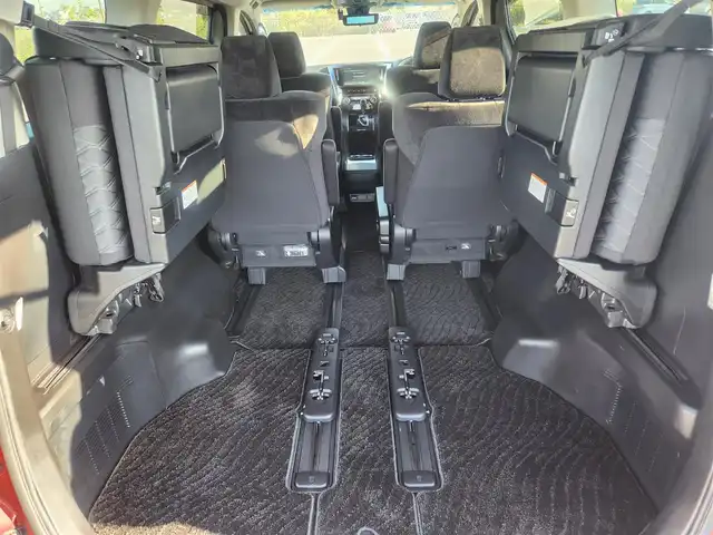 トヨタ ヴェルファイア Z Aエディション 群馬県 2018(平30)年 1.8万km ダークレッドマイカメタリック 純正10型ナビ/フルセグTV/純正12.1型後席ディスプレイ/両側パワースライドドア/バックモニター/ビルトインETC2.0/ドライブレコーダー/レーダークルーズコントロール/クリアランスソナー/セーフティセンス/・衝突被害軽減ブレーキ/・車線逸脱防止支援/・標識認識/・オートマチックハイビーム/2眼LEDヘッドランプ/デュアルオートエアコン/革巻きステアリング/2列目リラックスキャプテンシート/助手席・2列目オットマン/純正18インチアルミホイール/スマートキー/プッシュエンジンスタート/禁煙車