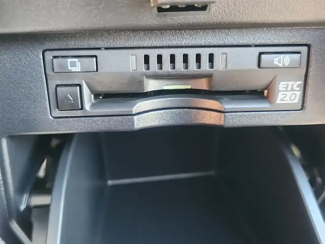 トヨタ ヴェルファイア Z Aエディション 群馬県 2018(平30)年 1.8万km ダークレッドマイカメタリック 純正10型ナビ/フルセグTV/純正12.1型後席ディスプレイ/両側パワースライドドア/バックモニター/ビルトインETC2.0/ドライブレコーダー/レーダークルーズコントロール/クリアランスソナー/セーフティセンス/・衝突被害軽減ブレーキ/・車線逸脱防止支援/・標識認識/・オートマチックハイビーム/2眼LEDヘッドランプ/デュアルオートエアコン/革巻きステアリング/2列目リラックスキャプテンシート/助手席・2列目オットマン/純正18インチアルミホイール/スマートキー/プッシュエンジンスタート/禁煙車