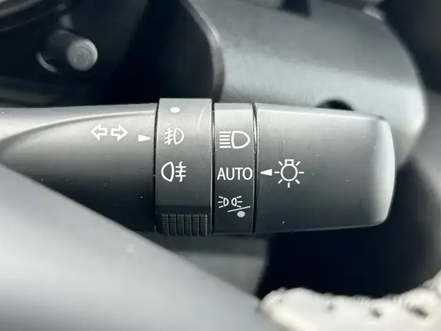 スズキ ジムニー ノマド FC 長崎県 2025(令7)年 0.1万km 黒 車体色：【WB3】ブルーイッシュブラックパール/ワンオーナー/ALPINE11インチディスプレイオーディオ/　(BT/FM/AM/AppleCarPlay/AndroidAuto)/プッシュスタート/スマートキー/ステアリングスイッチ/アダプティブクルーズコントロール/アイドリングストップ/ヘッドライトウォッシャー/光軸調整ダイヤル/純正15インチアルミホイール/純正フロアマット/背面タイヤ/スズキセーフティサポート/ABS/レーンキープアシスト/衝突被害軽減ブレーキ/パーキングソナー/オートライト/横滑り防止装置/ヒルディセントコントロール/取扱説明書/保証書/スペアキー(1本)