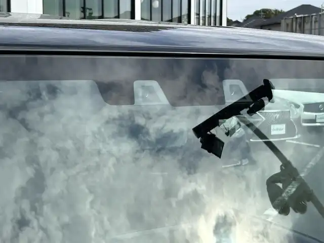 スズキ ジムニー ノマド FC 長崎県 2025(令7)年 0.1万km 黒 車体色：【WB3】ブルーイッシュブラックパール/ワンオーナー/ALPINE11インチディスプレイオーディオ/　(BT/FM/AM/AppleCarPlay/AndroidAuto)/プッシュスタート/スマートキー/ステアリングスイッチ/アダプティブクルーズコントロール/アイドリングストップ/ヘッドライトウォッシャー/光軸調整ダイヤル/純正15インチアルミホイール/純正フロアマット/背面タイヤ/スズキセーフティサポート/ABS/レーンキープアシスト/衝突被害軽減ブレーキ/パーキングソナー/オートライト/横滑り防止装置/ヒルディセントコントロール/取扱説明書/保証書/スペアキー(1本)