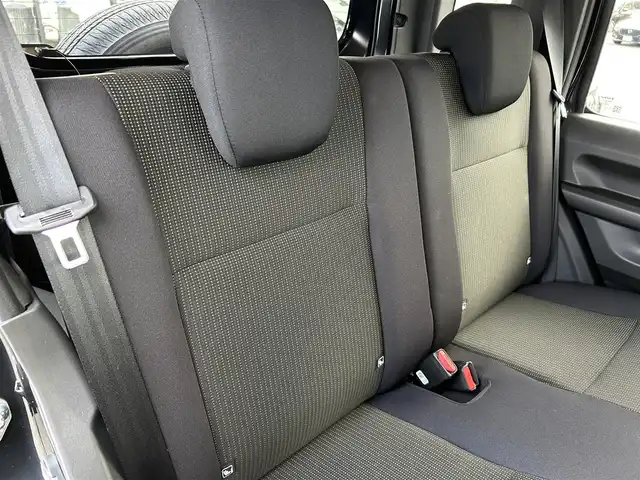 スズキ ジムニー ノマド FC 長崎県 2025(令7)年 0.1万km 黒 車体色：【WB3】ブルーイッシュブラックパール/ワンオーナー/ALPINE11インチディスプレイオーディオ/　(BT/FM/AM/AppleCarPlay/AndroidAuto)/プッシュスタート/スマートキー/ステアリングスイッチ/アダプティブクルーズコントロール/アイドリングストップ/ヘッドライトウォッシャー/光軸調整ダイヤル/純正15インチアルミホイール/純正フロアマット/背面タイヤ/スズキセーフティサポート/ABS/レーンキープアシスト/衝突被害軽減ブレーキ/パーキングソナー/オートライト/横滑り防止装置/ヒルディセントコントロール/取扱説明書/保証書/スペアキー(1本)