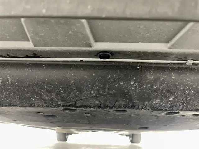 ホンダ フリード クロスター 福島県 2023(令5)年 4.1万km プラチナホワイトパール ホンダセンシング　/・衝突軽減ブレーキ　/・クルーズコントロール　/・路外逸脱抑制機能/・歩行者事故低減ステアリング/・先行車発進お知らせ/純正ナビゲーション/・型式：CN-HE02D/・Bluetooth/TV/CD/DVD/AM・FM/SD/USB/。バックカメラ/・ETC/前後ドライブレコーダー/両側パワースライドドア/革巻きステアリング/・ステアリングスイッチ/シートヒーター/プッシュスタート/・スマートキー/LEDライト/・フォグライト/・オートライト/純正フロアマット