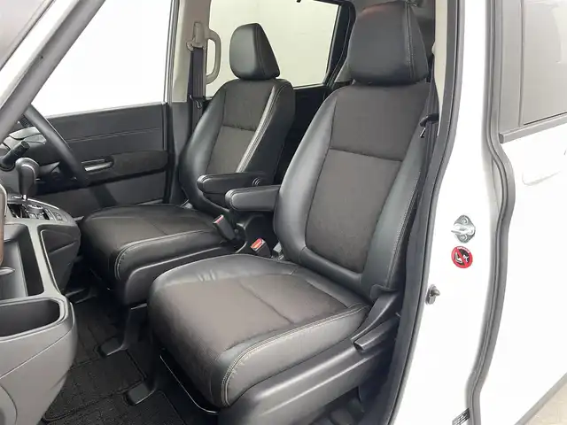 ホンダ フリード クロスター 福島県 2023(令5)年 4.1万km プラチナホワイトパール ホンダセンシング　/・衝突軽減ブレーキ　/・クルーズコントロール　/・路外逸脱抑制機能/・歩行者事故低減ステアリング/・先行車発進お知らせ/純正ナビゲーション/・型式：CN-HE02D/・Bluetooth/TV/CD/DVD/AM・FM/SD/USB/。バックカメラ/・ETC/前後ドライブレコーダー/両側パワースライドドア/革巻きステアリング/・ステアリングスイッチ/シートヒーター/プッシュスタート/・スマートキー/LEDライト/・フォグライト/・オートライト/純正フロアマット