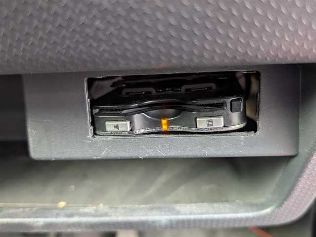 スズキ ハスラー G 福井県 2017(平29)年 5.6万km フェニックスレッドパール/ブルーイッシュブラックパール パナソニック9インチメモリナビ/AM/FM/フルセグ/BT/CD/DVD/BD/衝突被害軽減システム/アイドリングストップ/横滑り防止装置/盗難防止装置/ETC/前方ドライブレコーダー/前席シートヒーター/フルフラット/ダブルエアバッグ/スマートキー