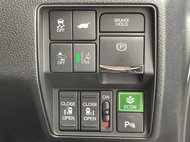 ホンダ オデッセイ ハイブリッド e:HEVアブソルート EX 岐阜県 2020(令2)年 4.9万km プレミアムスパークルブラックパール 純正10インチインターナビ/・フルセグ/BT/CD/DVD/HDMI/マルチビューモニター/フリップダウンモニター/前後ドライブレコーダー/両側パワースライドドア/パワーバックドア/ETC2.0/ハーフレザーシート/・パワーシート/・オットマン/ホンダセンシング/・衝突軽減ブレーキ/・誤発進抑制機能(前方・後方)/・近距離衝突軽減ブレーキ/・急アクセル抑制機能/・路外逸脱抑制機能/・歩行者事故低減ステアリング/・車線維持支援システム/・標識認識機能/・先行車発進お知らせ機能/・渋滞追従機能付きアダプティブクルーズコントロール/・ブラインドスポットインフォメーション/LEDヘッドライト/・フォグランプ/プッシュスタート/スマートキー/純正フロアマット/純正ドアバイザー