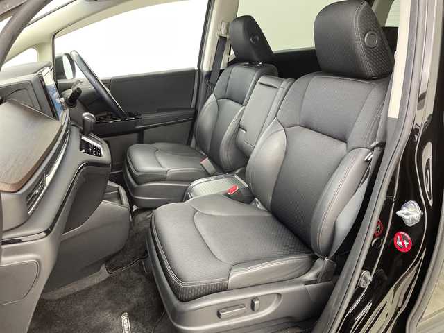 ホンダ オデッセイ ハイブリッド e:HEVアブソルート EX 岐阜県 2020(令2)年 4.9万km プレミアムスパークルブラックパール 純正10インチインターナビ/・フルセグ/BT/CD/DVD/HDMI/マルチビューモニター/フリップダウンモニター/前後ドライブレコーダー/両側パワースライドドア/パワーバックドア/ETC2.0/ハーフレザーシート/・パワーシート/・オットマン/ホンダセンシング/・衝突軽減ブレーキ/・誤発進抑制機能(前方・後方)/・近距離衝突軽減ブレーキ/・急アクセル抑制機能/・路外逸脱抑制機能/・歩行者事故低減ステアリング/・車線維持支援システム/・標識認識機能/・先行車発進お知らせ機能/・渋滞追従機能付きアダプティブクルーズコントロール/・ブラインドスポットインフォメーション/LEDヘッドライト/・フォグランプ/プッシュスタート/スマートキー/純正フロアマット/純正ドアバイザー