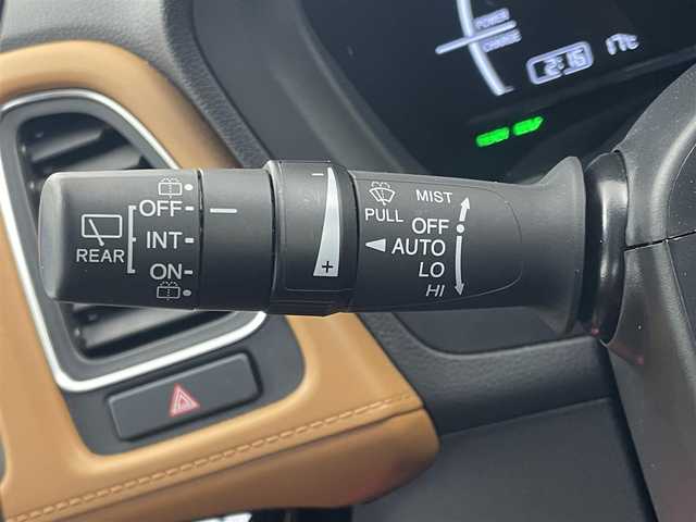 ホンダ ヴェゼル ハイブリッド Z ホンダセンシング 埼玉県 2020(令2)年 4.7万km プラチナホワイトパール 社外メモリーナビ/（ＣＤ・ＤＶＤ・ＢＴ）/フルセグＴＶ/アダプティブクルーズコントロール/衝突軽減ブレーキ/レーンアシスト/横滑り防止装置/タン／黒ハーフレザーシート/前席ートヒーター/前後ドラレコ/スマートキー/ビルトインＥＴＣ/ＬＥＤヘッドライト/ブレーキホールド/純正アルミホイール/純正フロアマット/純正ドアバイザー