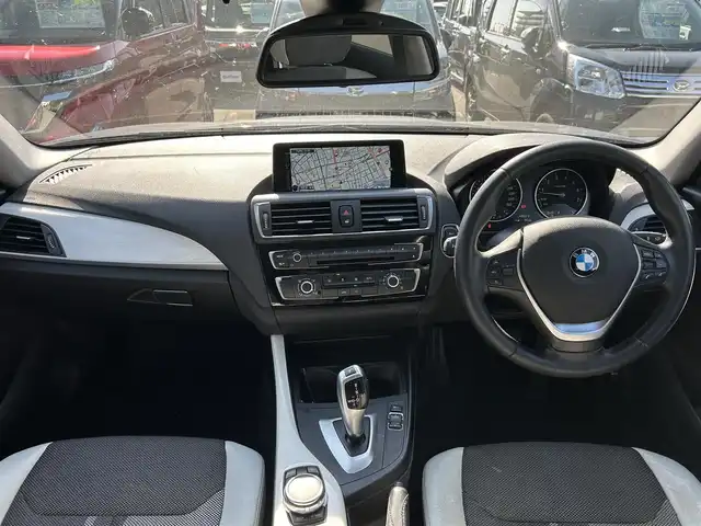 ＢＭＷ １１８ｉ スタイル 島根県 2015(平27)年 5.6万km ディープシーブルー ワンオーナー/純正ナビ/（Ｂｌｕｅｔｏｏｔｈ/CD/DVD/ラジオ）/ＥＴＣ/バックカメラ/クルーズコントロール/後方コーナーセンサー/レーンキープアシスト/ブレーキアシスト/オートライト/１６インチ純正アルミホイール/純正LEDヘッドライト/横滑り防止装置/ハーフレザーシート