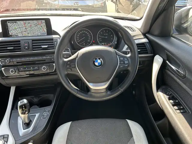 ＢＭＷ １１８ｉ スタイル 島根県 2015(平27)年 5.6万km ディープシーブルー ワンオーナー/純正ナビ/（Ｂｌｕｅｔｏｏｔｈ/CD/DVD/ラジオ）/ＥＴＣ/バックカメラ/クルーズコントロール/後方コーナーセンサー/レーンキープアシスト/ブレーキアシスト/オートライト/１６インチ純正アルミホイール/純正LEDヘッドライト/横滑り防止装置/ハーフレザーシート