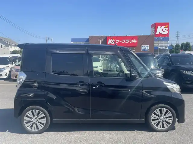 日産 デイズ ルークス ライダー Bライン HWSターボ 群馬県 2015(平27)年 6.7万km ブラック (株)IDOMが運営する【じしゃロン伊勢崎店】の自社ローン対象車両になります。こちらは現金ご利用時の価格です。/自社ローンご希望の方は別途その旨お申付け下さい。/両側パワースライドドア/社外ナビ（CD/DVD/フルセグTV/Bluetooth）/アラウンドビューモニター/フリップダウンモニター/ドライブレコーダー/ETC/衝突軽減ブレーキ/横滑り防止装置