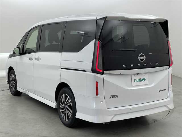 日産 セレナ e－パワー ハイウェイスター V 福岡県 2025(令7)年 0.1万km未満 プリズムホワイト 登録済未使用車　/純正１２．３型ナビ　/全方位カメラ　/ＥＴＣ２．０　/前後ドラレコ　/デジタルルームミラー　/ＡＣＣ　/コーナーセンサー　/エマージェンシーブレーキ　/レーンキープ　/ＢＳＭ　/両側電動スライドドア