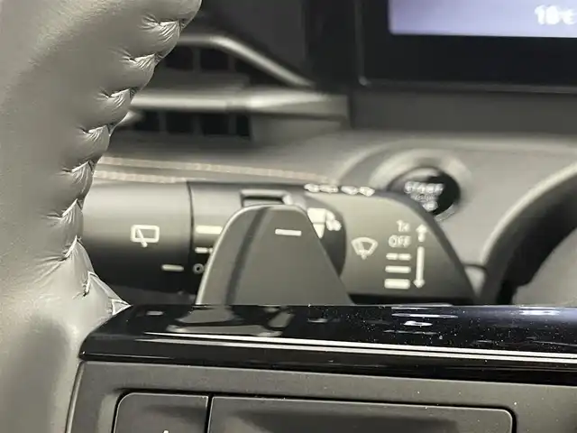 日産 セレナ ハイウェイスター V 埼玉県 2023(令5)年 0.3万km ダイヤモンドブラック ＡＬＰＩＮＥＳＴＹＬＥ　フルエアロ　プロパイロット　１２．３インチメーカーナビ　全方位　ワイヤレス充電　インテリジェントルームミラー　ＢＳＩ　フリップダウンモニター　ＥＴＣ２．０　ハンズフリー　地デジ