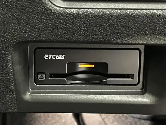 日産 セレナ ハイウェイスター V 埼玉県 2023(令5)年 0.3万km ダイヤモンドブラック ＡＬＰＩＮＥＳＴＹＬＥ　フルエアロ　プロパイロット　１２．３インチメーカーナビ　全方位　ワイヤレス充電　インテリジェントルームミラー　ＢＳＩ　フリップダウンモニター　ＥＴＣ２．０　ハンズフリー　地デジ