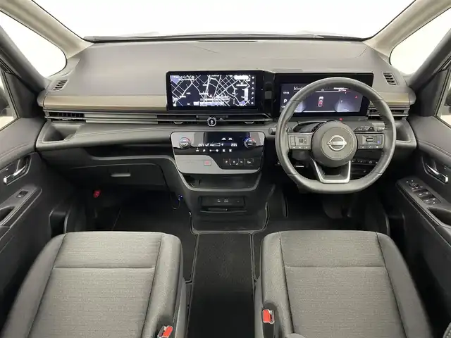 日産 セレナ ハイウェイスター V 埼玉県 2023(令5)年 0.3万km ダイヤモンドブラック ＡＬＰＩＮＥＳＴＹＬＥ　フルエアロ　プロパイロット　１２．３インチメーカーナビ　全方位　ワイヤレス充電　インテリジェントルームミラー　ＢＳＩ　フリップダウンモニター　ＥＴＣ２．０　ハンズフリー　地デジ