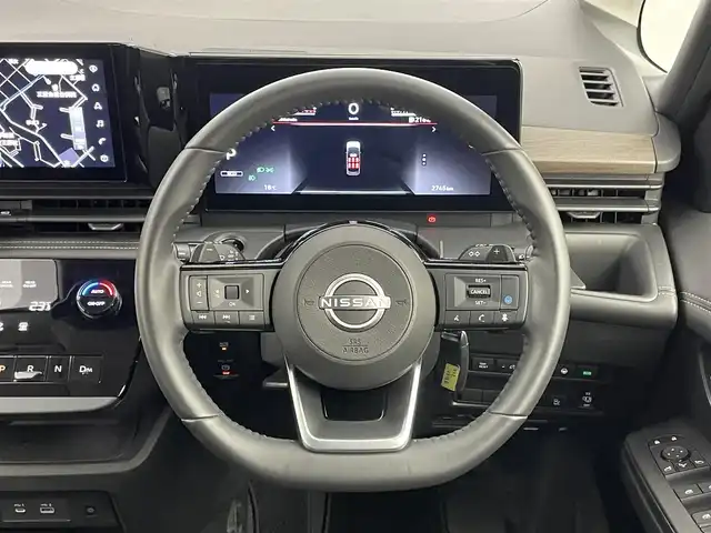 日産 セレナ ハイウェイスター V 埼玉県 2023(令5)年 0.3万km ダイヤモンドブラック ＡＬＰＩＮＥＳＴＹＬＥ　フルエアロ　プロパイロット　１２．３インチメーカーナビ　全方位　ワイヤレス充電　インテリジェントルームミラー　ＢＳＩ　フリップダウンモニター　ＥＴＣ２．０　ハンズフリー　地デジ